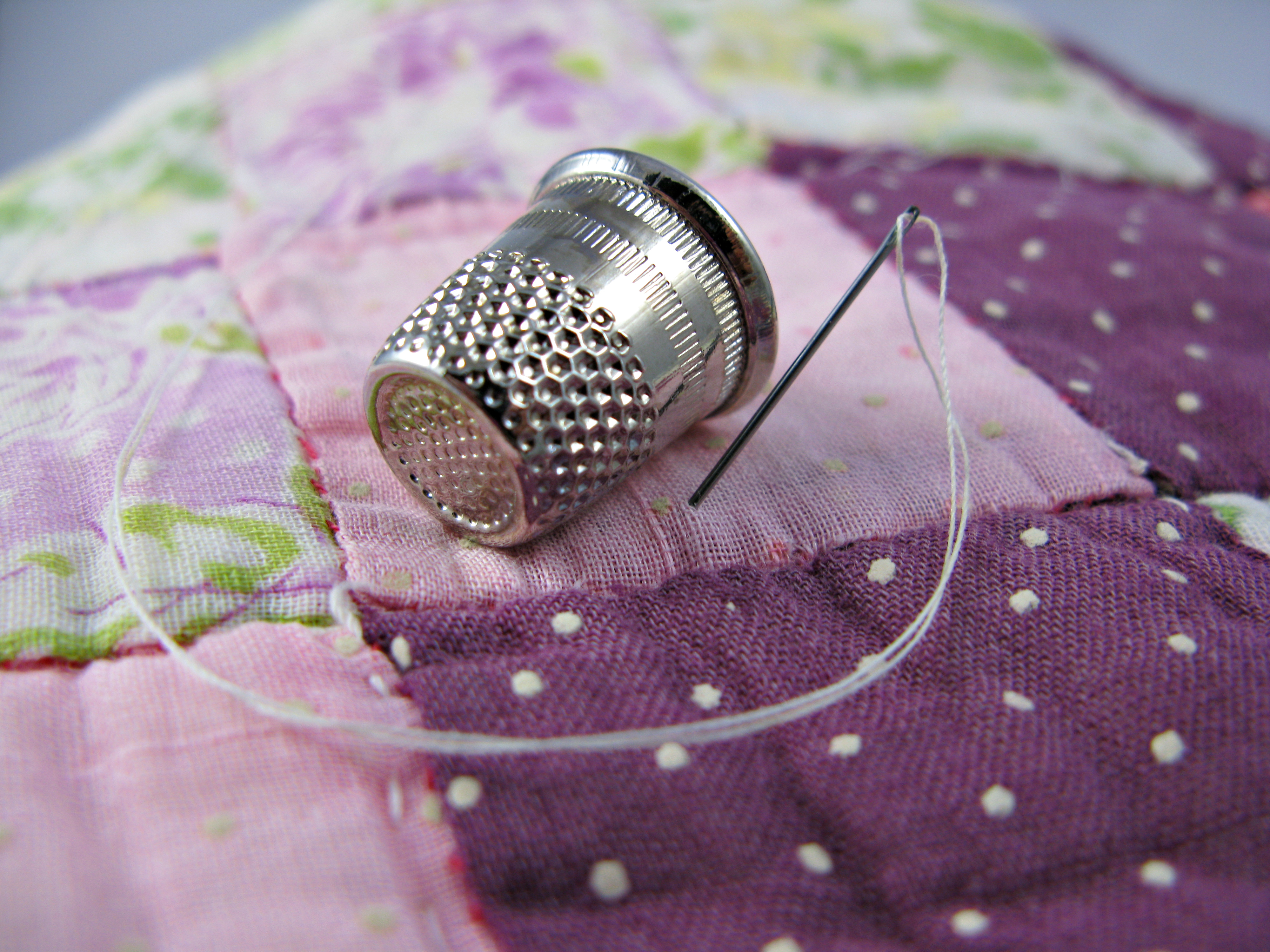 Quilt thimble sewing